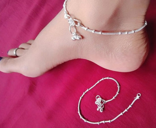 Minimal Silver-Plated Payal with Ghungroo Charm – Elegant Daily Wear Anklet for Women