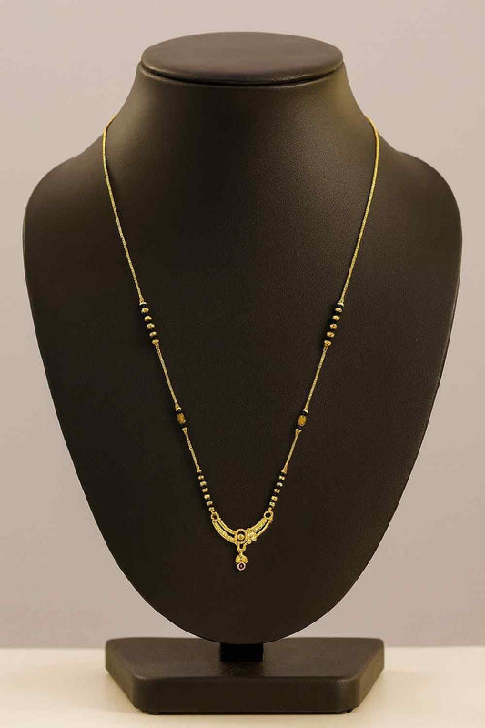 Stylish Gold-Plated Daily Wear Mangalsutra with Modern Pendant – Lightweight & Elegant Design for Women