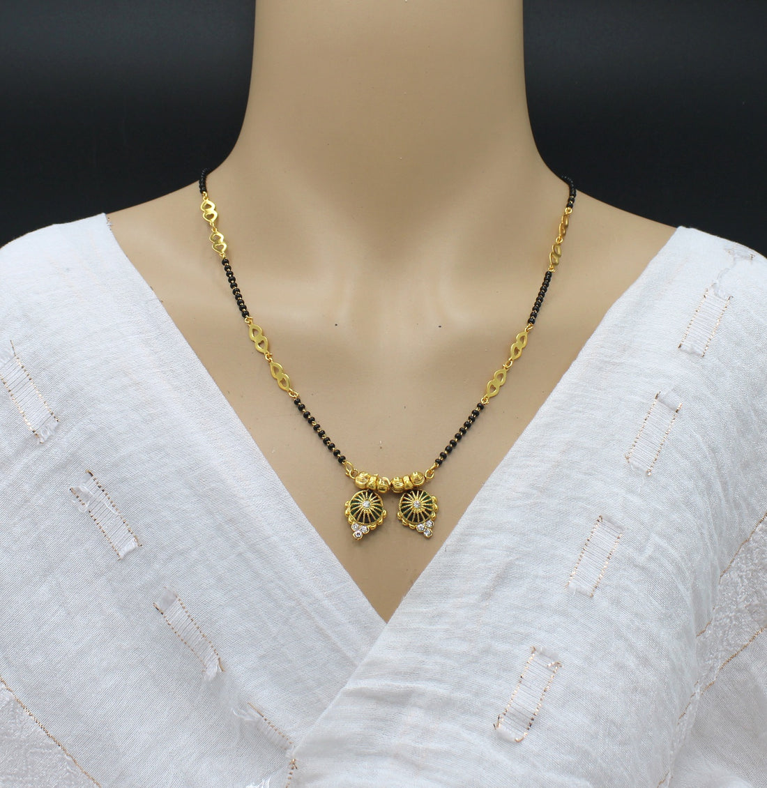 Elegant Dual Wheel Gold-Plated Mangalsutra – Crafted for the Modern Traditional Bride 💛