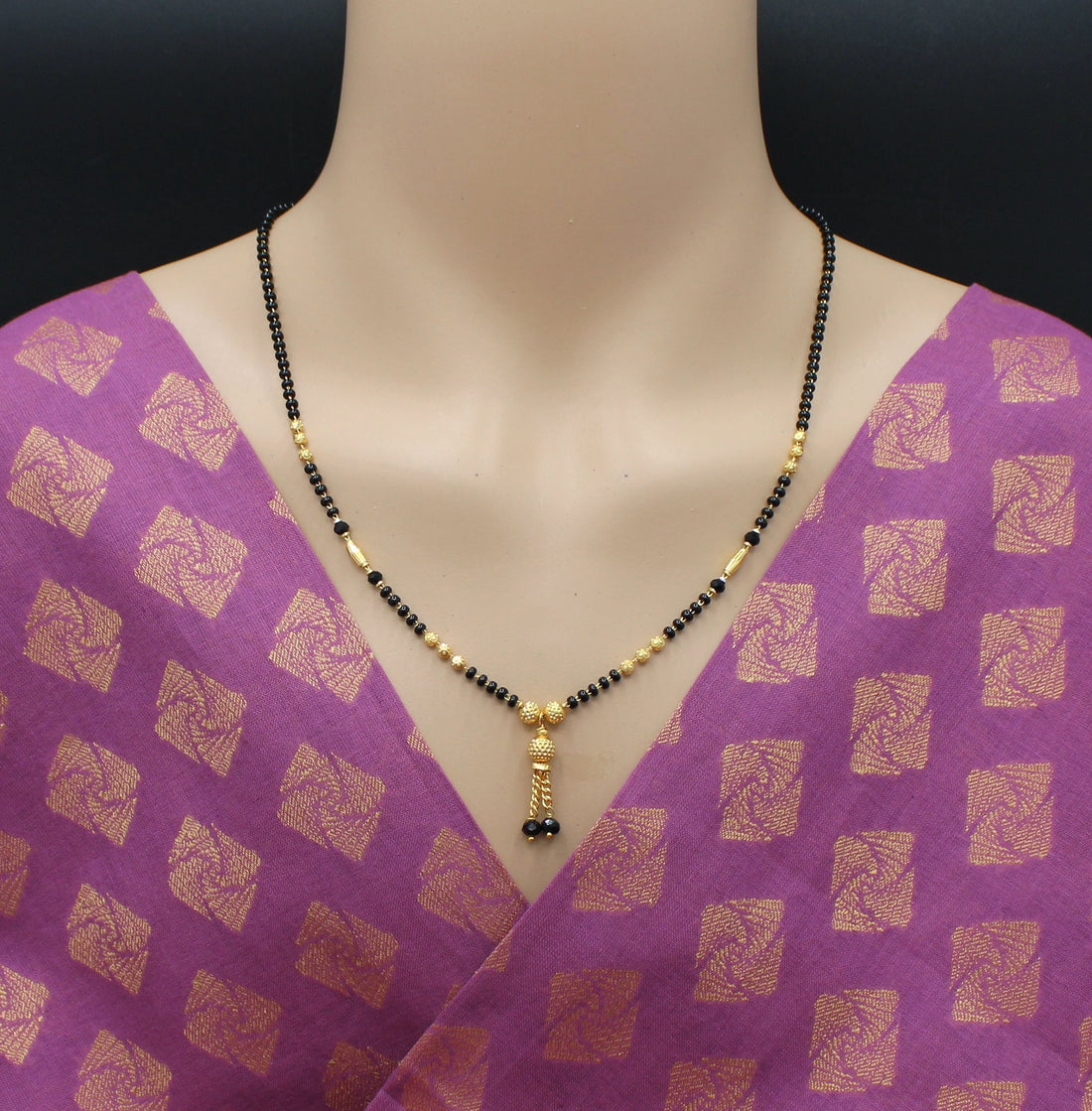 Simple Daily Wear Black Bead Gold Plated Mangalsutra – Lightweight & Elegant Traditional Design 💛