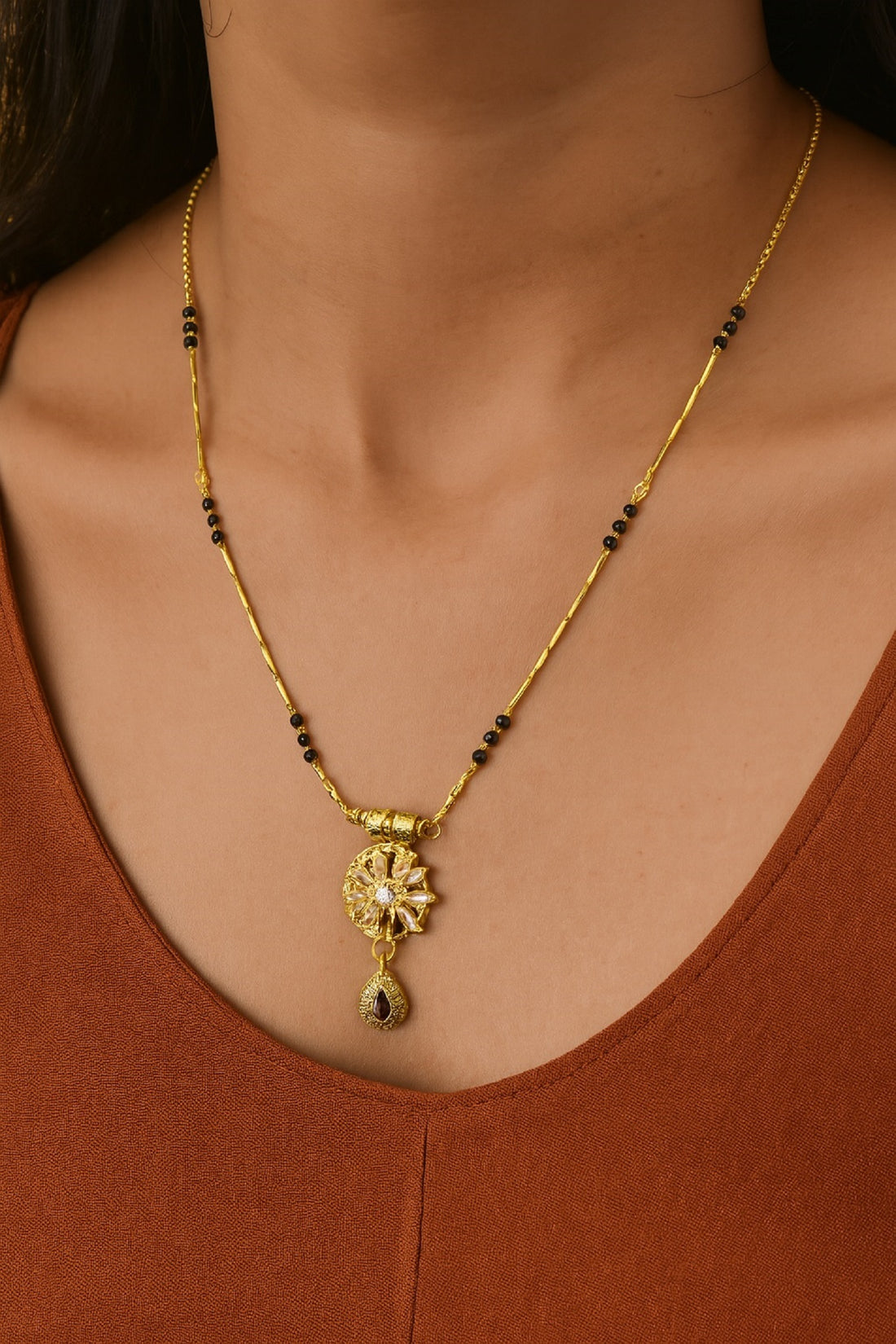 Elegant Gold Plated Mangalsutra with Kundan Sunflower Pendant – Perfect Daily Wear Symbol of Love 🌸