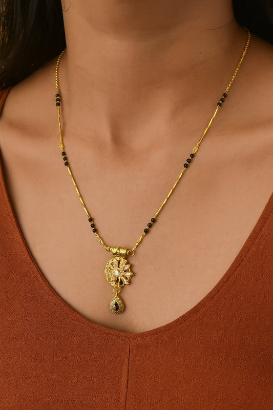 Elegant Gold Plated Mangalsutra with Kundan Sunflower Pendant – Perfect Daily Wear Symbol of Love 🌸