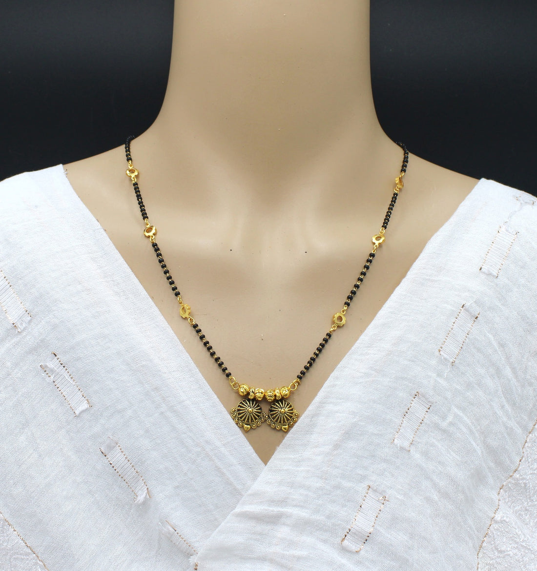 Elegant Dual Floral Gold-Plated Mangalsutra – Graceful Tradition for Everyday Wear 🌼