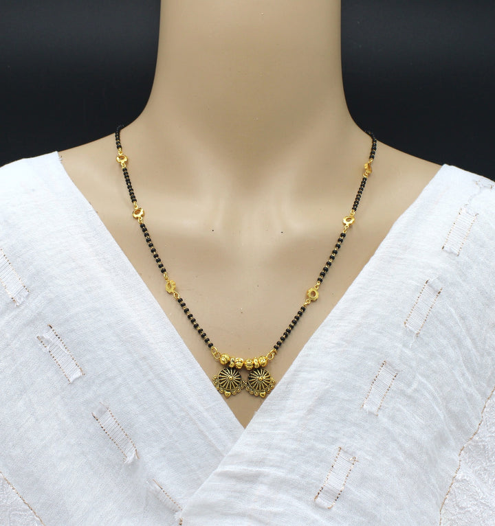 Elegant Dual Floral Gold-Plated Mangalsutra – Graceful Tradition for Everyday Wear 🌼