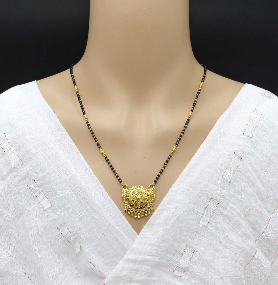 Royal Antique Gold Plated Mangalsutra – Traditional Elegance for Every Occasion 👑