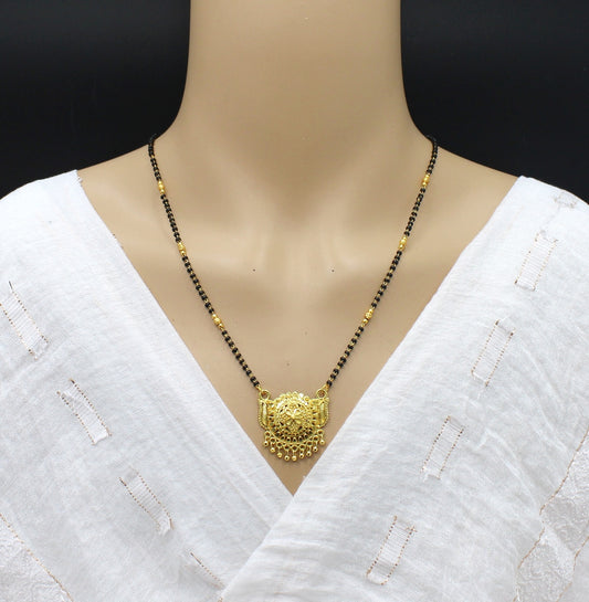 Royal Antique Gold Plated Mangalsutra – Traditional Elegance for Every Occasion 👑