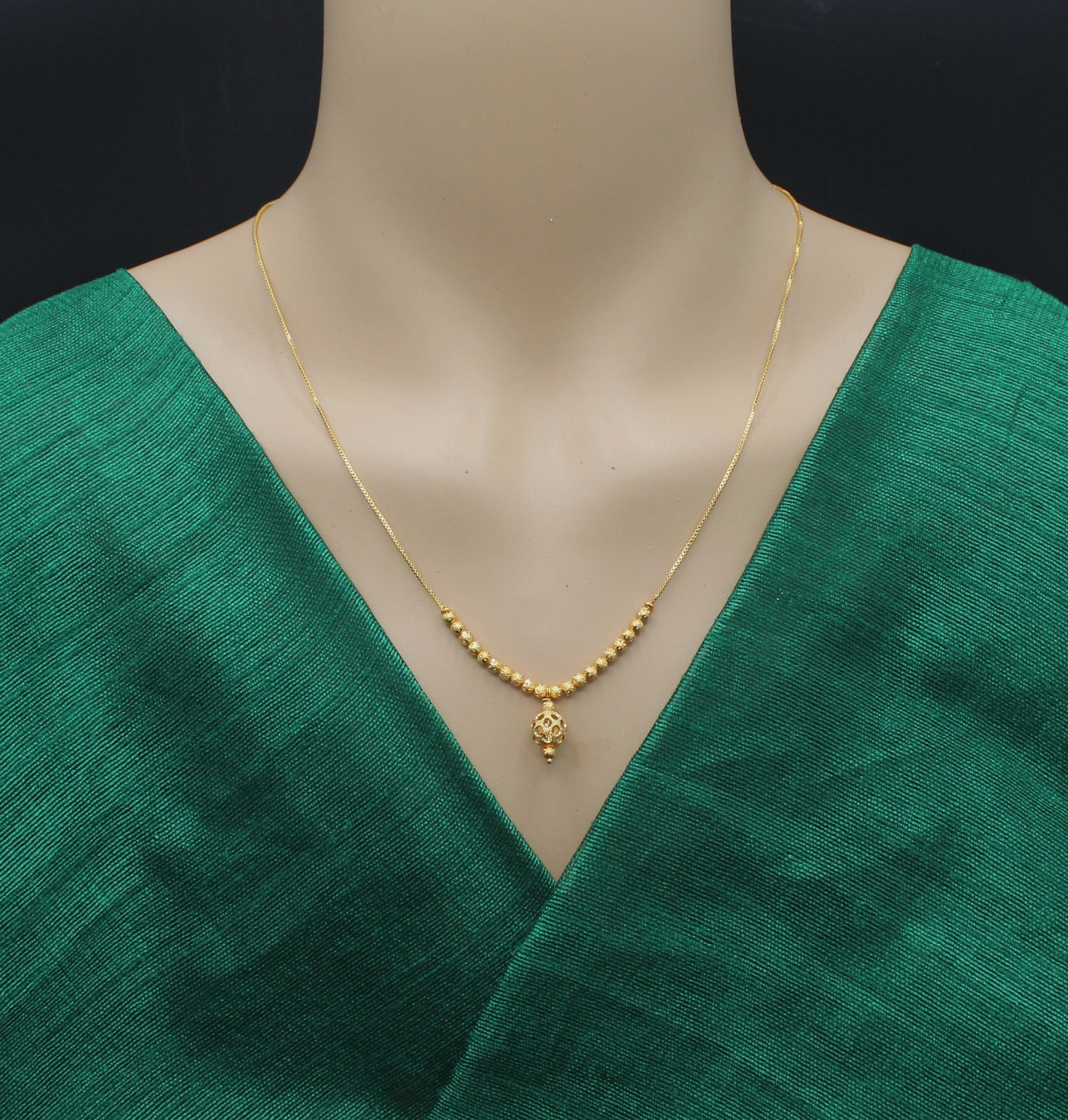 soni jewellery Pretty Stylish Gold Plated Necklace Chain For Women