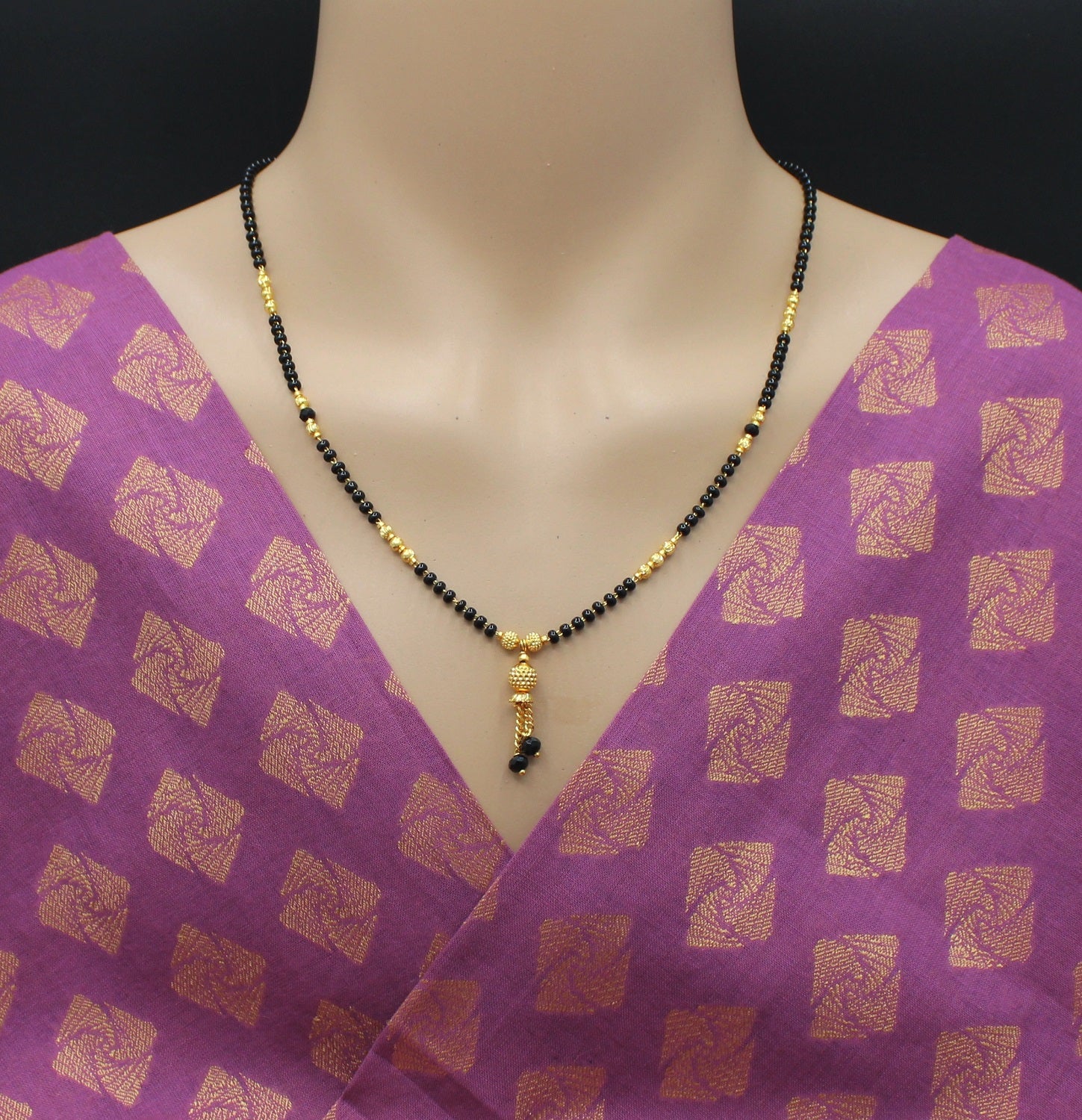 Elegant Daily Wear Black Bead Gold Plated Mangalsutra with Hanging Charm – Simple & Stylish Design 💛