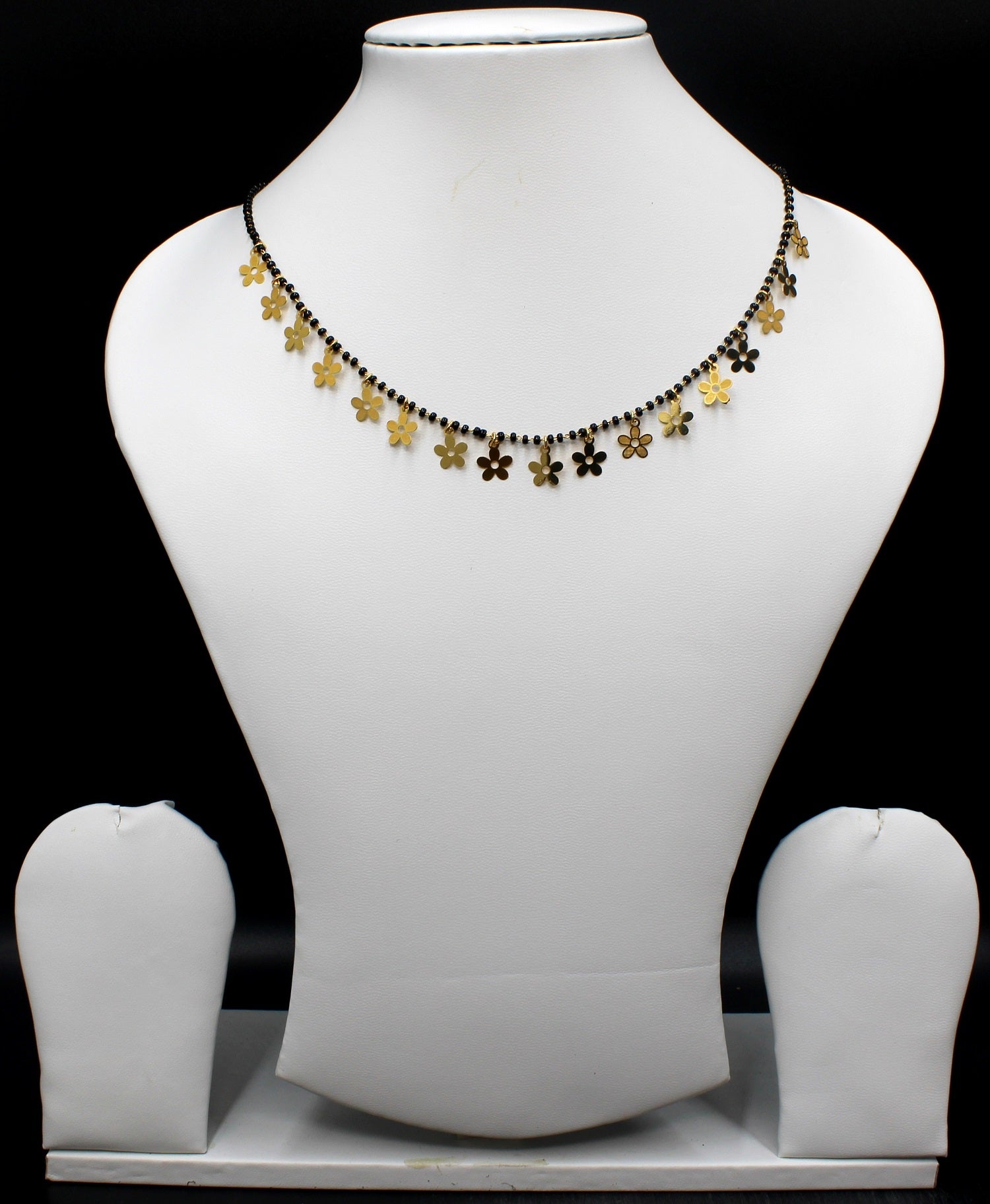Trendy Floral Charm Gold-Plated Mangalsutra – Everyday Modern Elegance