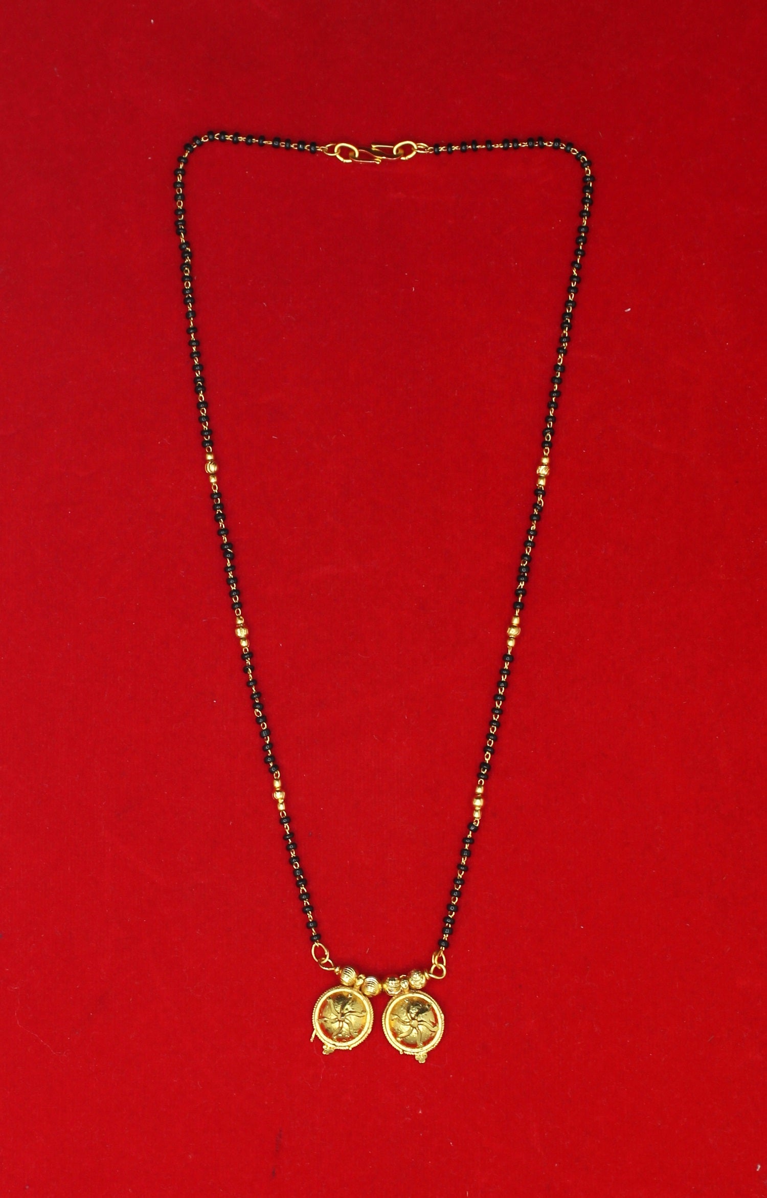 Traditional Lakshmi Coin Mangalsutra – Divine Grace with Everyday Elegance 💫