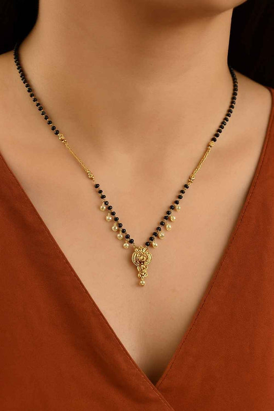 Elegant Gold-Plated Daily Wear Mangalsutra – Minimal Black Bead Chain with Designer Pendant