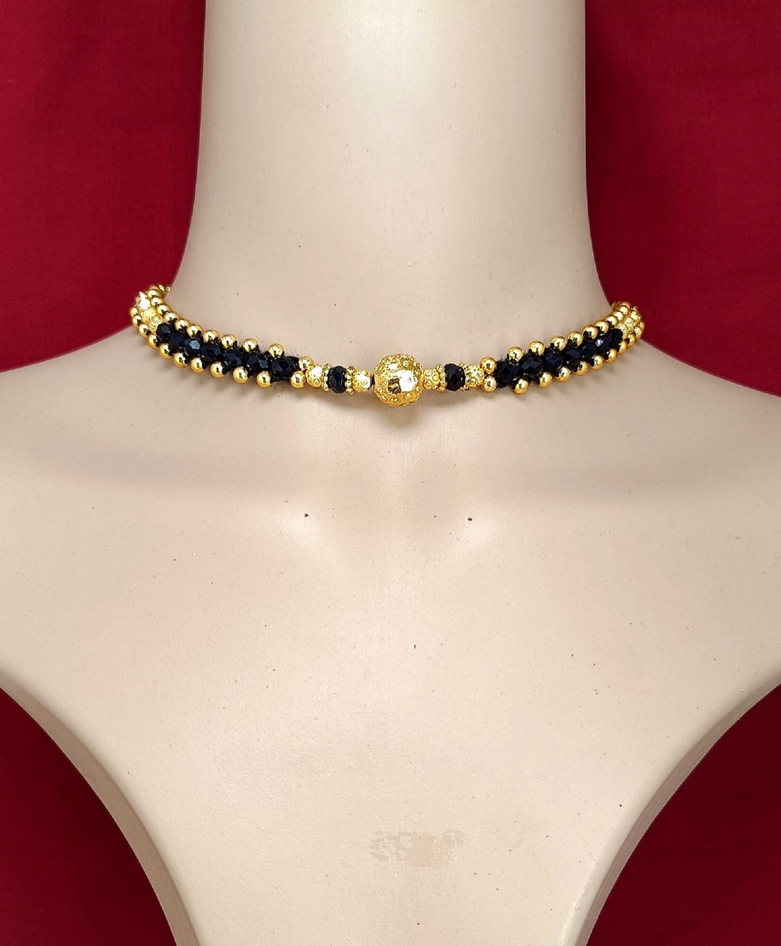 Elegant Black & Gold Bead Choker Mangalsutra – Minimal Beauty for Modern Women 💛