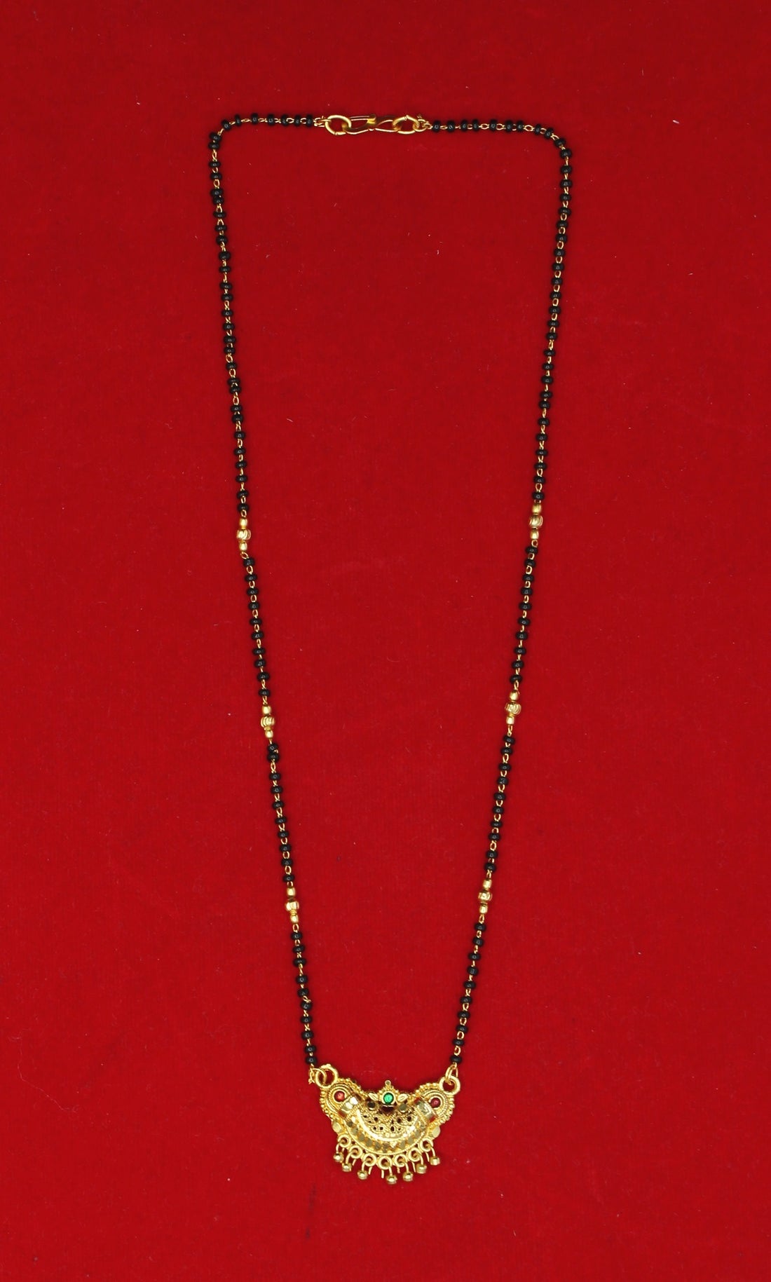 Antique Gold Plated Temple Mangalsutra – Traditional South Indian Design with Color Stones 💛