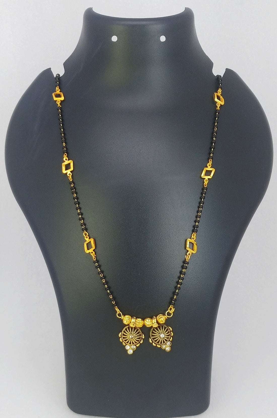 Elegant Dual Wheel Gold-Plated Mangalsutra – Crafted for the Modern Traditional Bride 💛