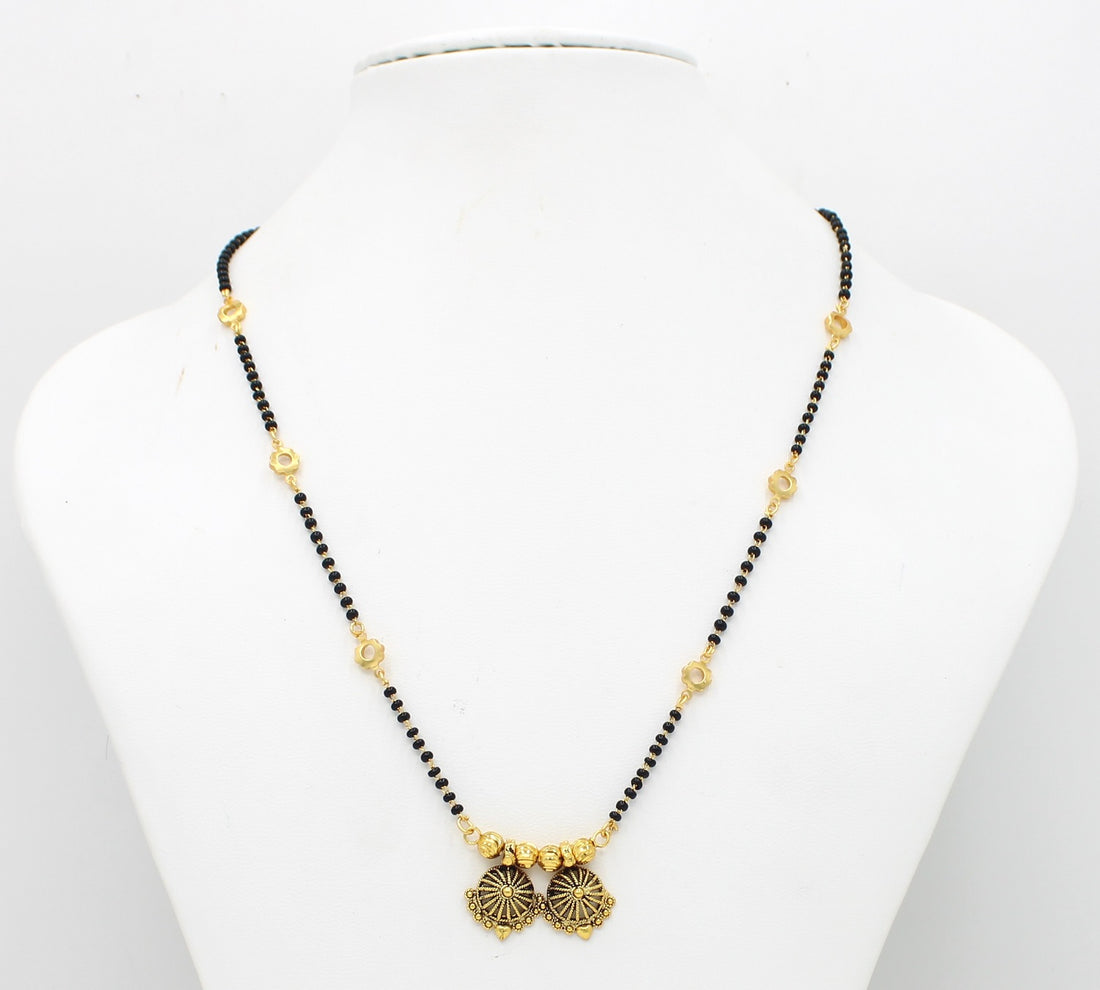 Elegant Dual Floral Gold-Plated Mangalsutra – Graceful Tradition for Everyday Wear 🌼