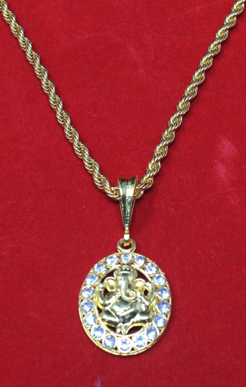 soni jewellery Gold plated chain with pendant necklace jewelry set for men