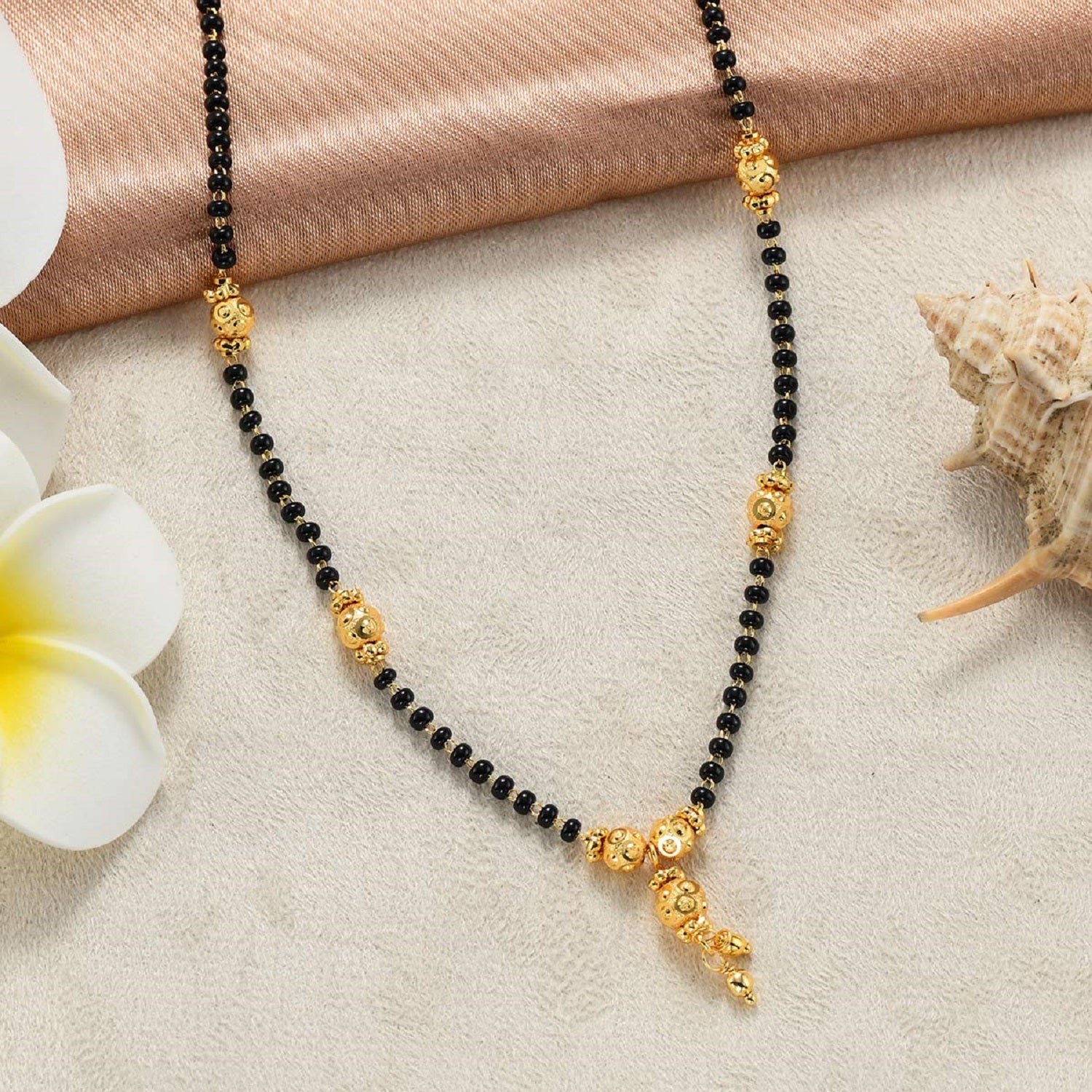 Elegant Daily Wear Black Bead Gold Plated Mangalsutra – Simple & Stylish Traditional Design 💛