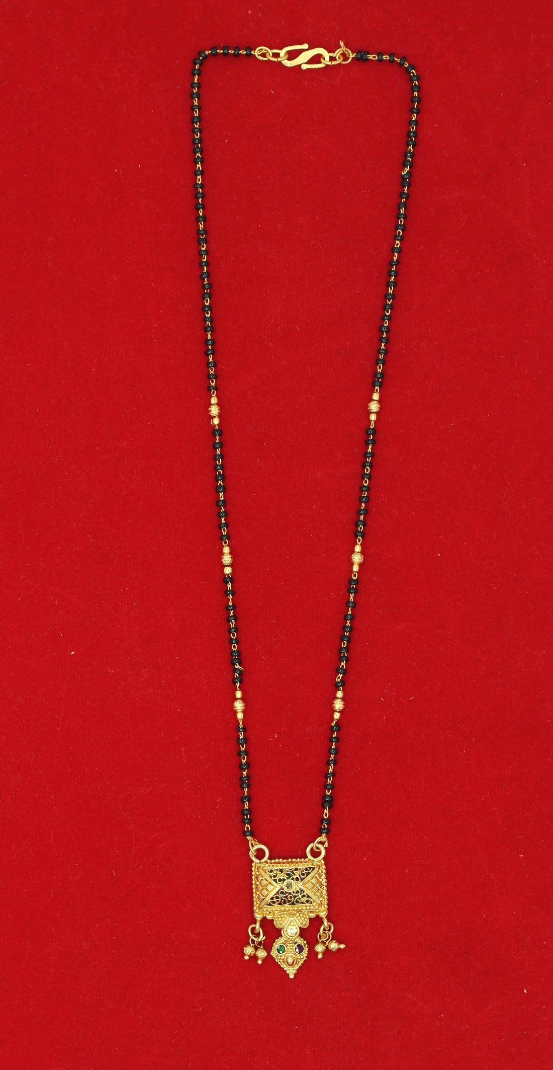 Antique Square Gold Plated Mangalsutra – Traditional Maharashtrian Style Pendant with Black Beads 💛