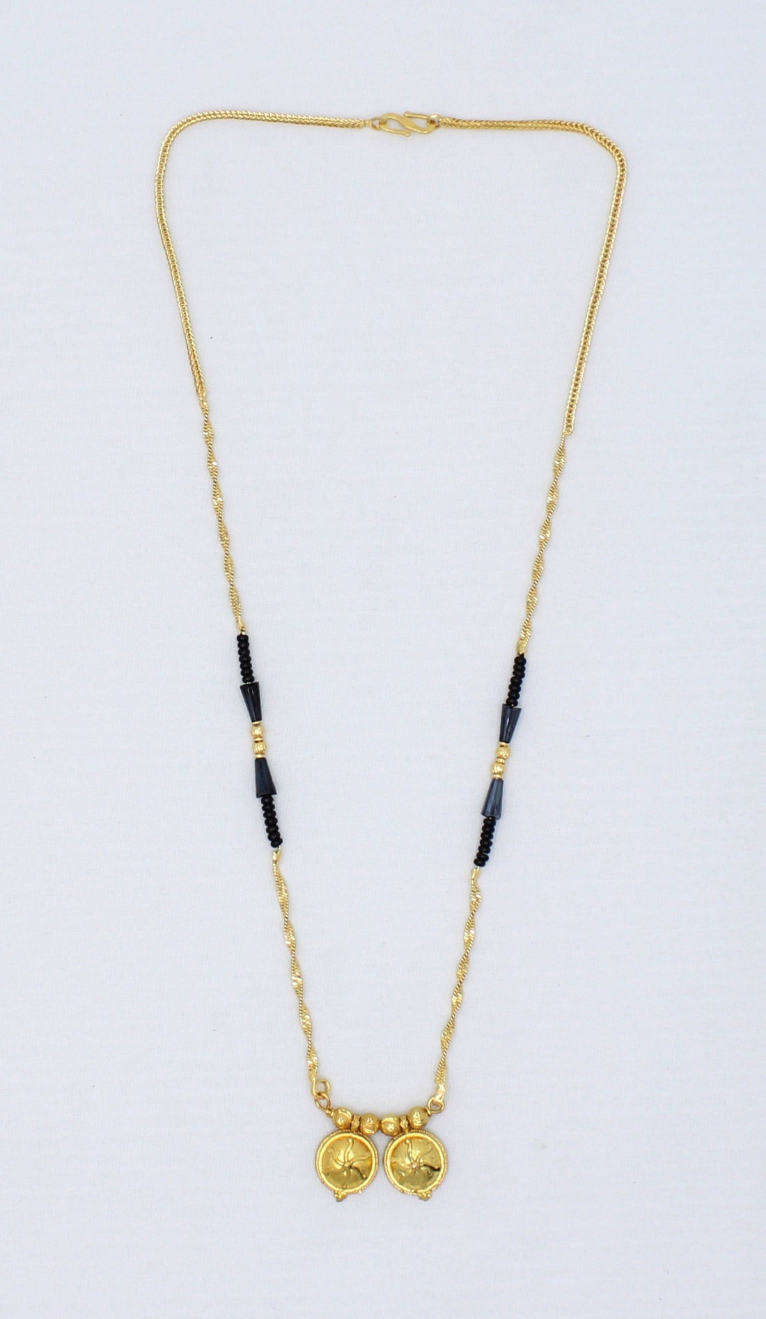 Divine Lotus Coin Mangalsutra – Traditional Gold-Plated Elegance for Every Occasion 💛