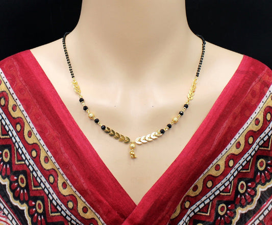 Stylish Gold Plated Leaf Mangalsutra for Women – Elegant Daily Wear Design 🌿✨