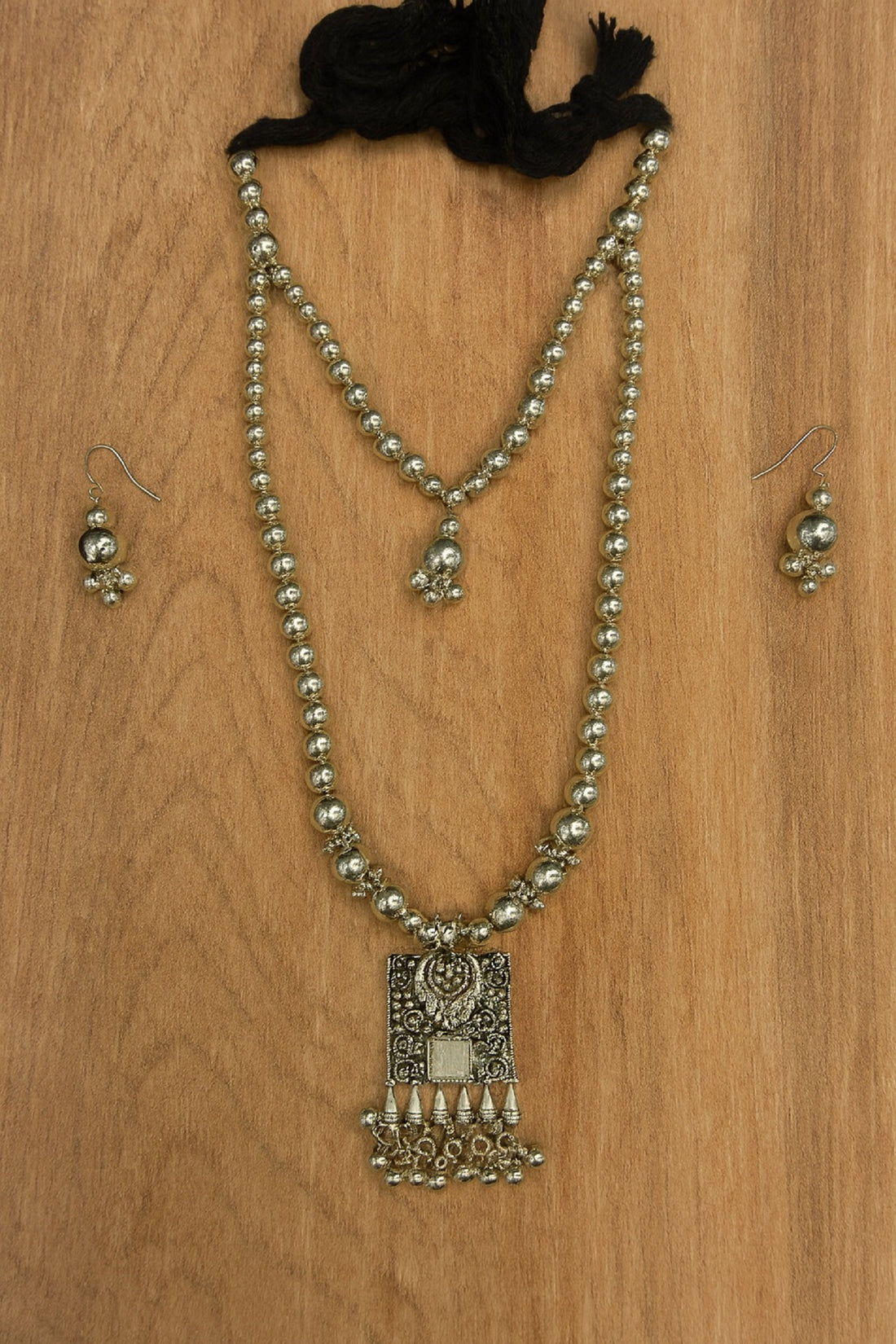 Elegant Oxidised Silver Beaded Necklace Set with Earrings