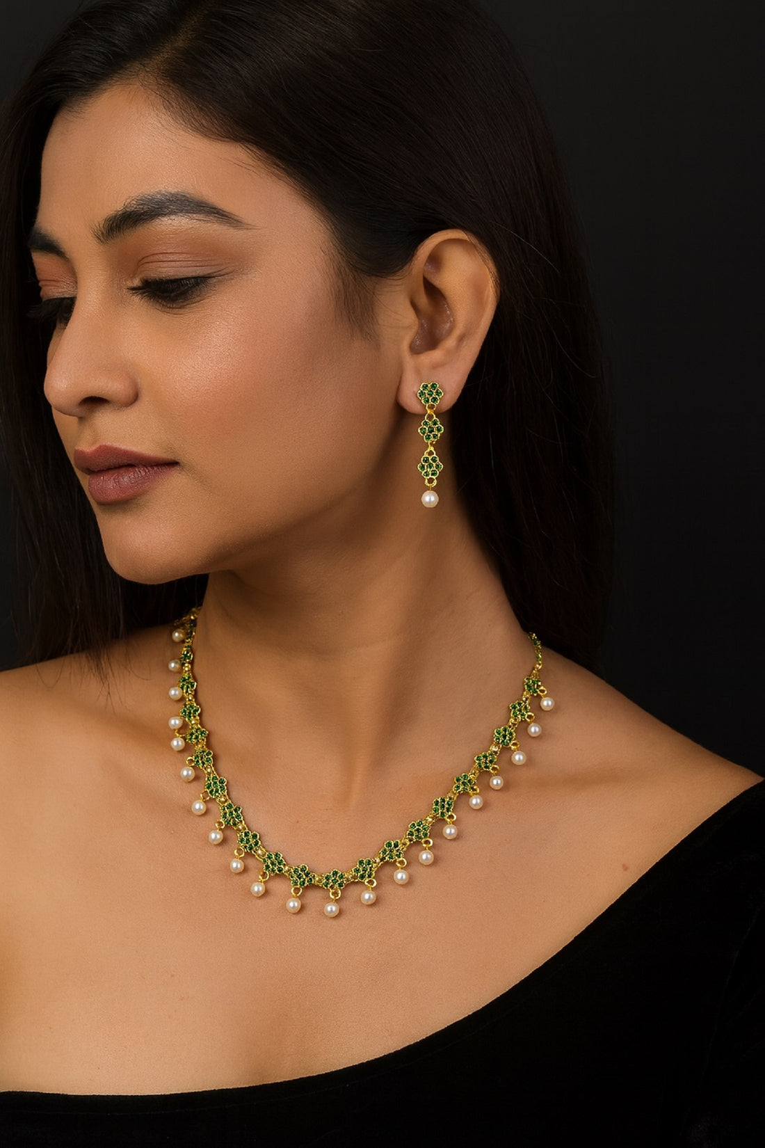 Elegant Gold-Plated Necklace with Green Stones & Pearl Drops – Wedding & Party Jewellery Set with Earrings