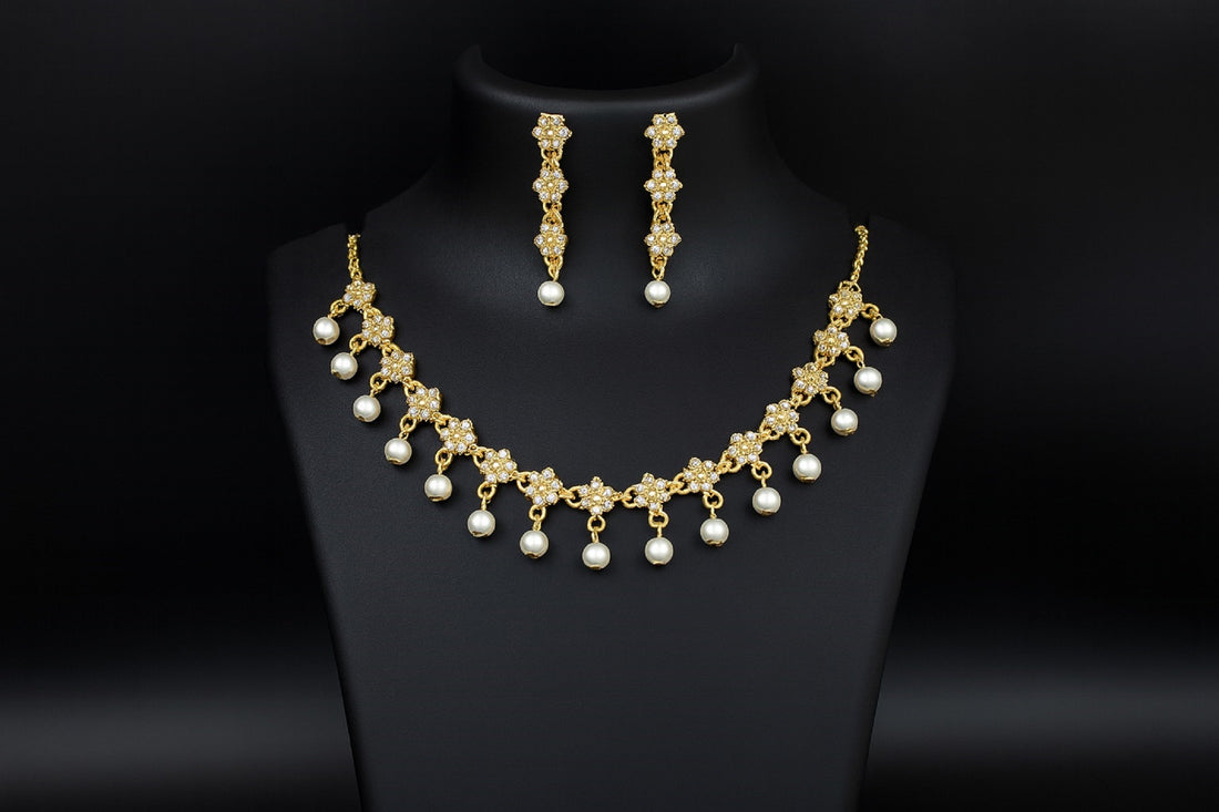 Elegant Gold-Plated Necklace with Green Stones & Pearl Drops – Wedding & Party Jewellery Set with Earrings