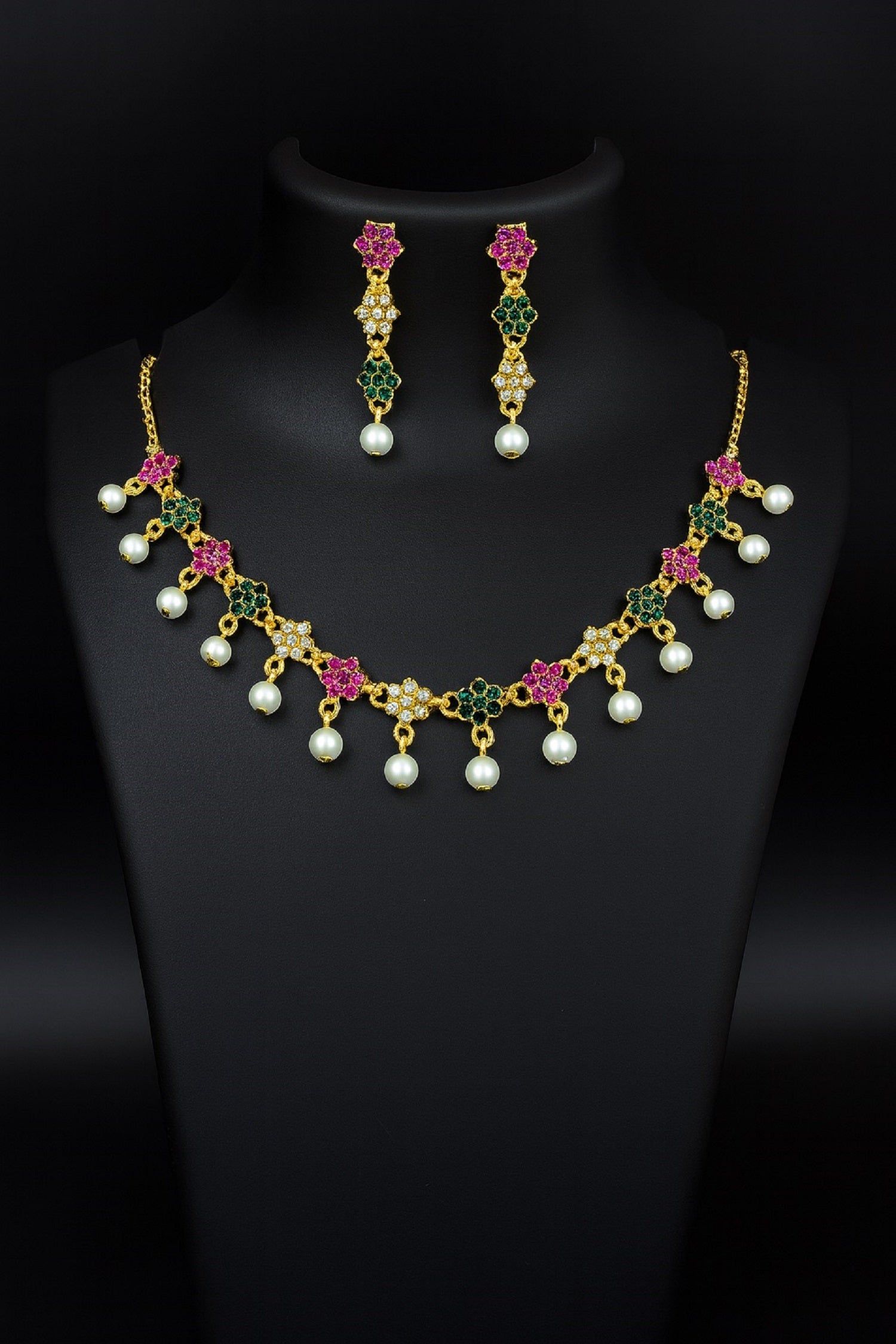 Elegant Gold-Plated Necklace with Green Stones & Pearl Drops – Wedding & Party Jewellery Set with Earrings