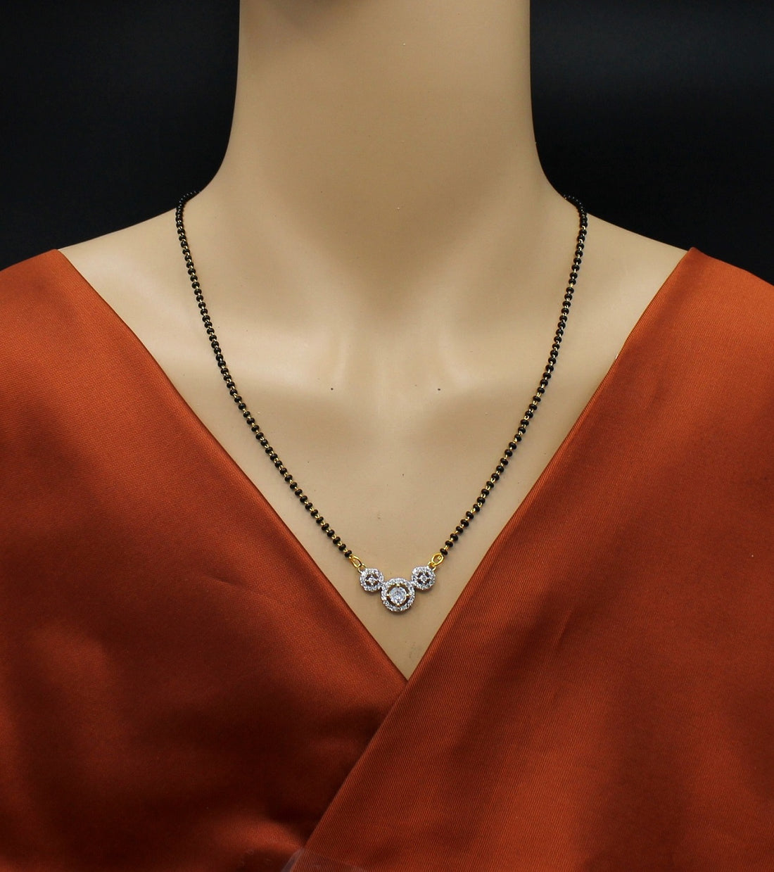 Trio Solitaire Diamond Mangalsutra – Modern Elegance in Every Bead 💎