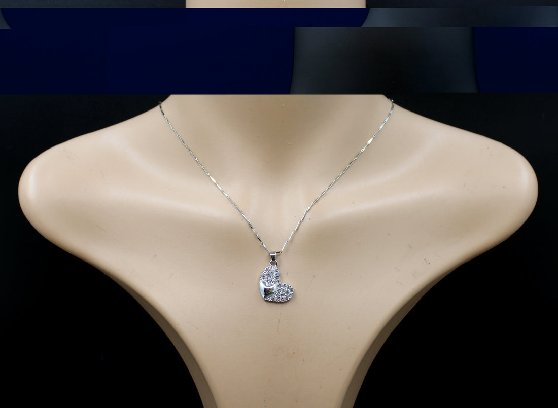 soni jewellery Sizzling Bejeweled Pendants & Lockets