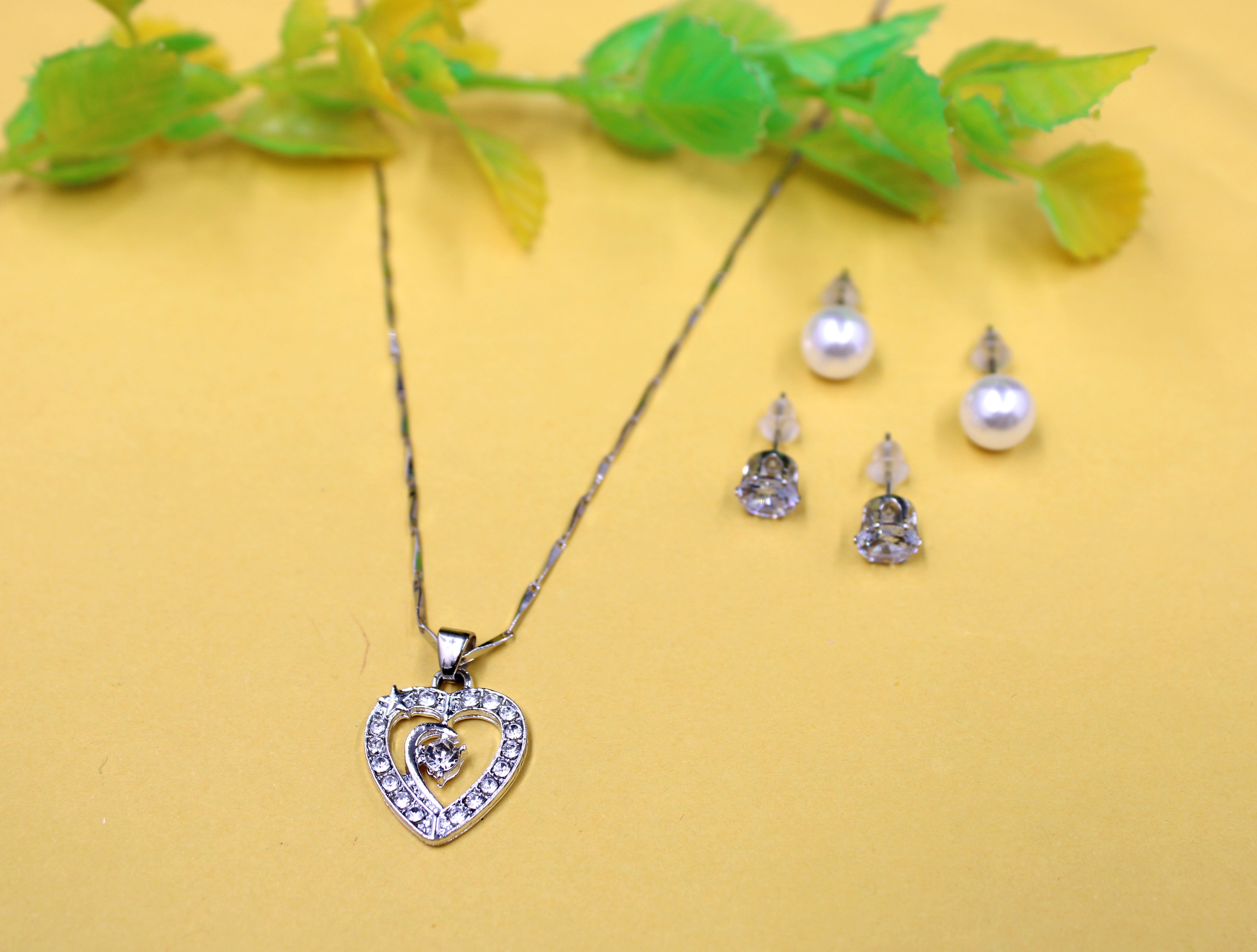 soni jewellery American Diamond Jewellery Set