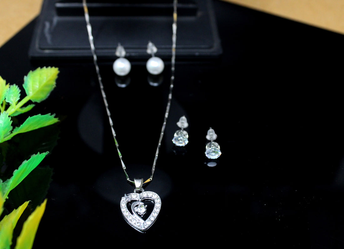 soni jewellery American Diamond Jewellery Set