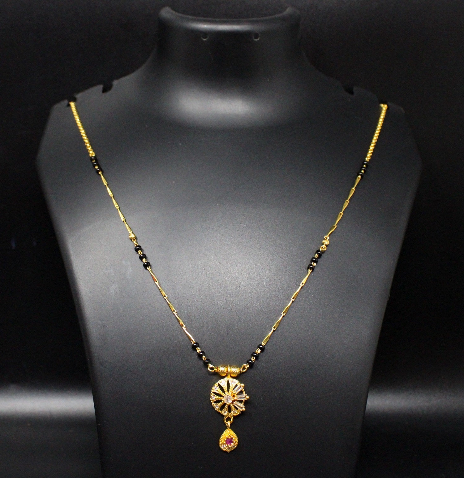 Elegant Gold Plated Mangalsutra with Kundan Sunflower Pendant – Perfect Daily Wear Symbol of Love 🌸