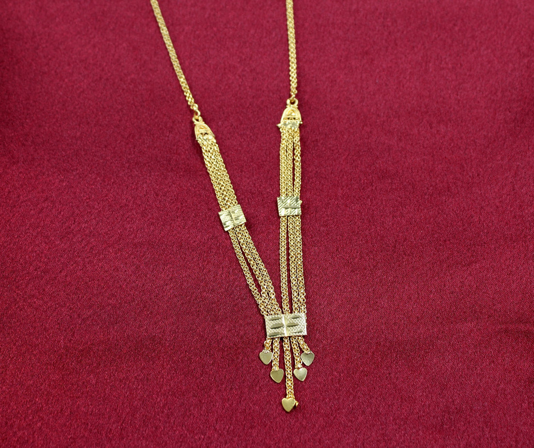 Maharani Style Golden Short Necklace – Traditional Festive Wear for Women