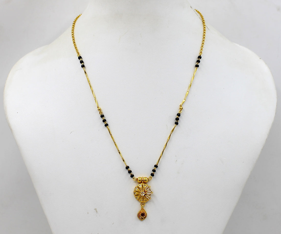 Floral Gold-Plated Daily Wear Mangalsutra – Elegant Symbol of Love & Grace 🌸