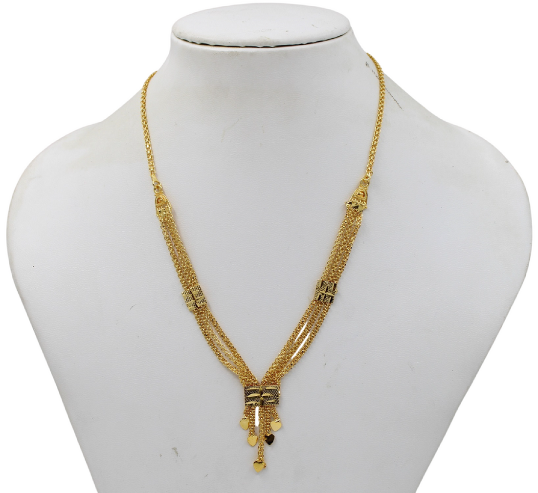 Maharani Style Golden Short Necklace – Traditional Festive Wear for Women